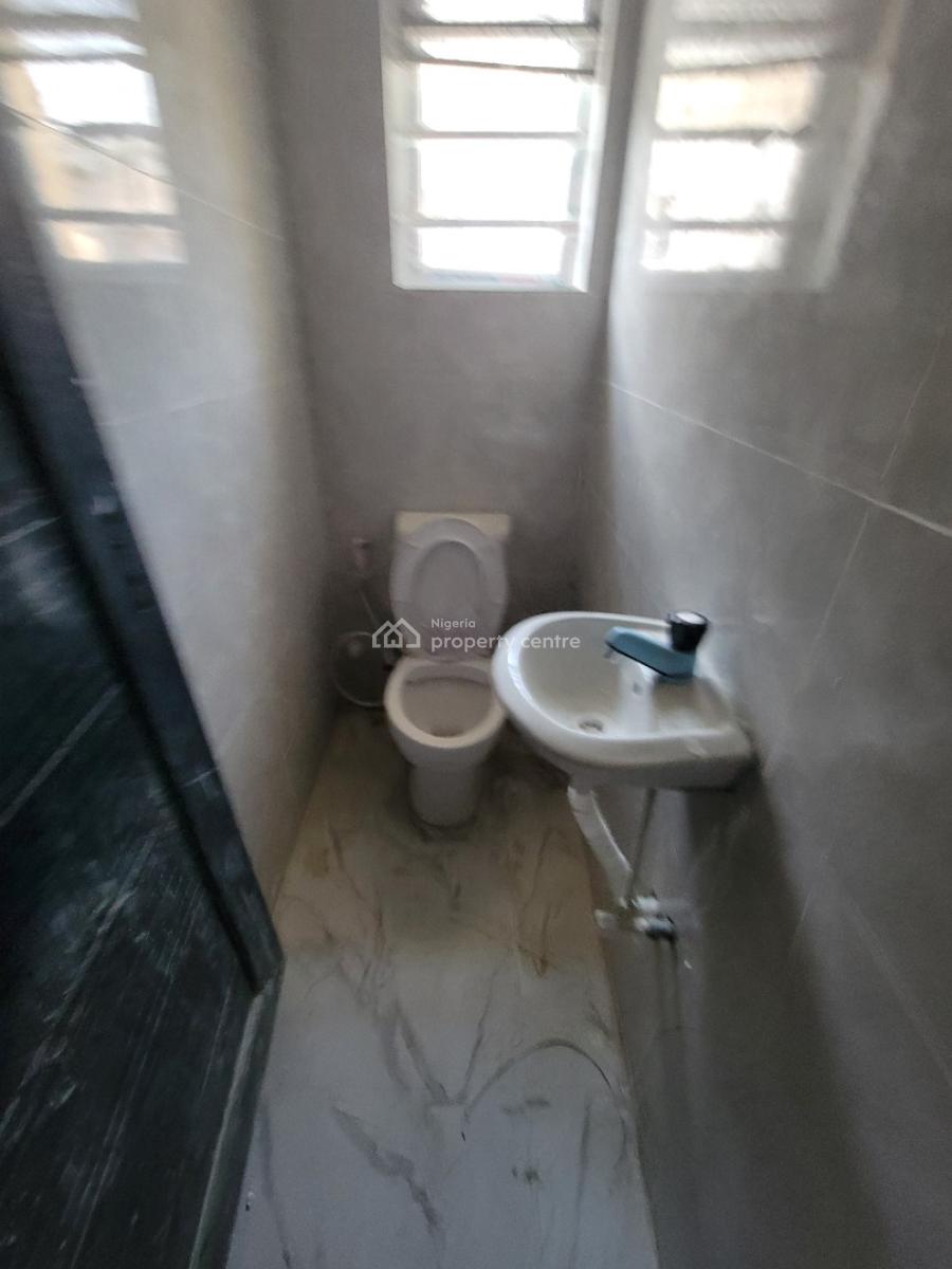 Spacious and Sharp 2 Bedroom Apartment (upstairs), Orchid Road,  Lekki, Lekki, Lagos, Flat / Apartment for Rent