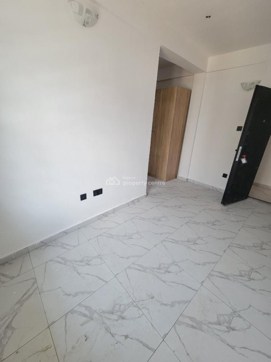 Spacious and Sharp 2 Bedroom Apartment (upstairs), Orchid Road,  Lekki, Lekki, Lagos, Flat / Apartment for Rent