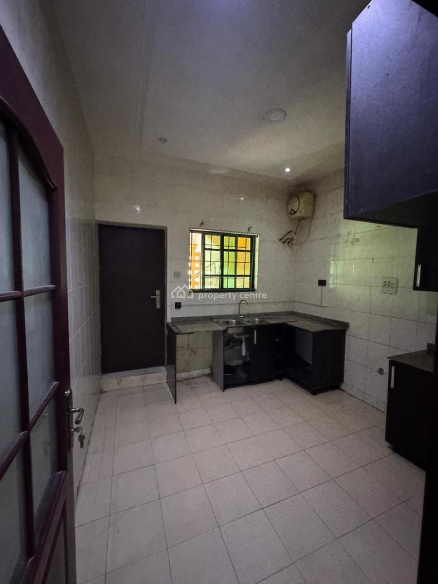 2-bedroom Flat, Lekki Phase 1, Lekki, Lagos, Flat / Apartment for Rent
