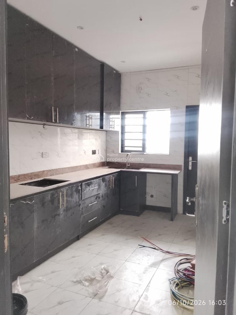 Very Spacious  2 Bedroom Apartment, Close to The Express  & All Rooms, Abraham Adesanya, Lekki, Lagos, Flat / Apartment for Rent