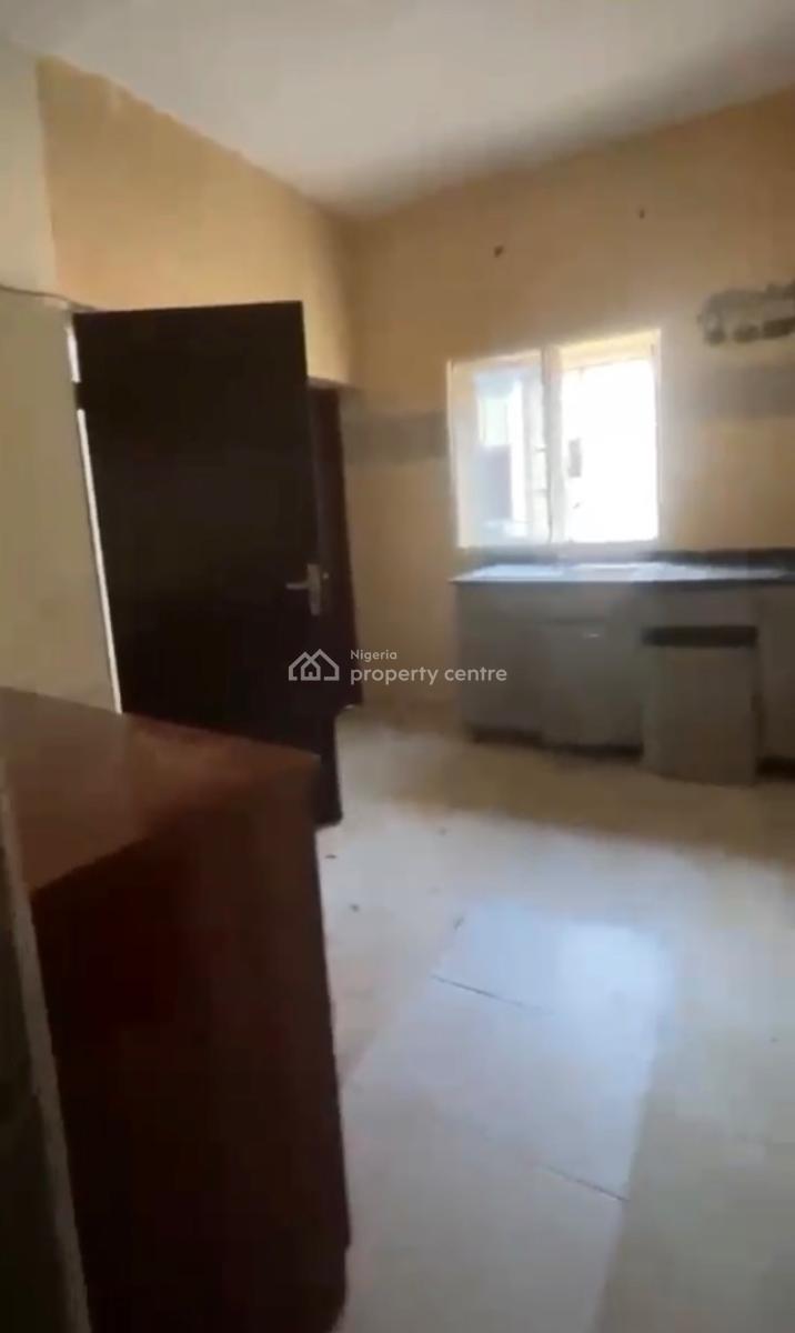 Standard 3 Bedroom Apartment with Visitors Toilet, Apo, Abuja, Flat / Apartment for Sale