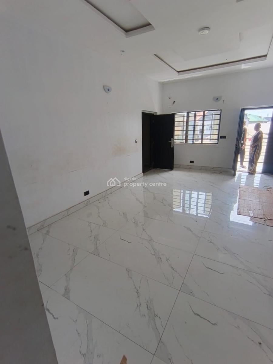 Nice Mini Flat in a Conducive Environment with Light, Ologolo Road., Lekki, Lagos, Flat / Apartment for Rent