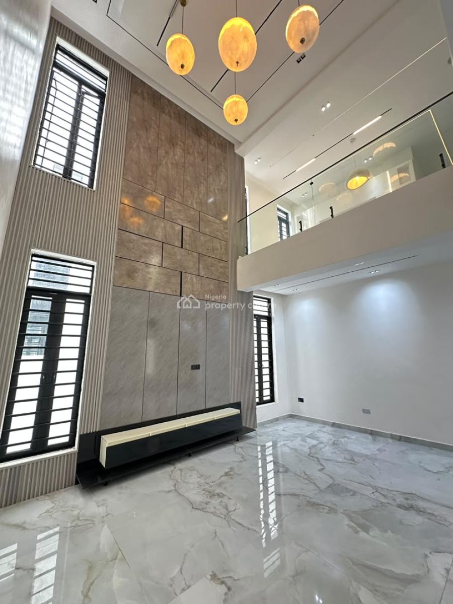 Outstanding Spacious 5 Bedroom Duplex, Lekki Phase 1, Lekki, Lagos, Detached Duplex for Sale