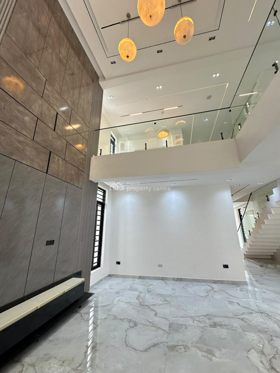Outstanding Spacious 5 Bedroom Duplex, Lekki Phase 1, Lekki, Lagos, Detached Duplex for Sale