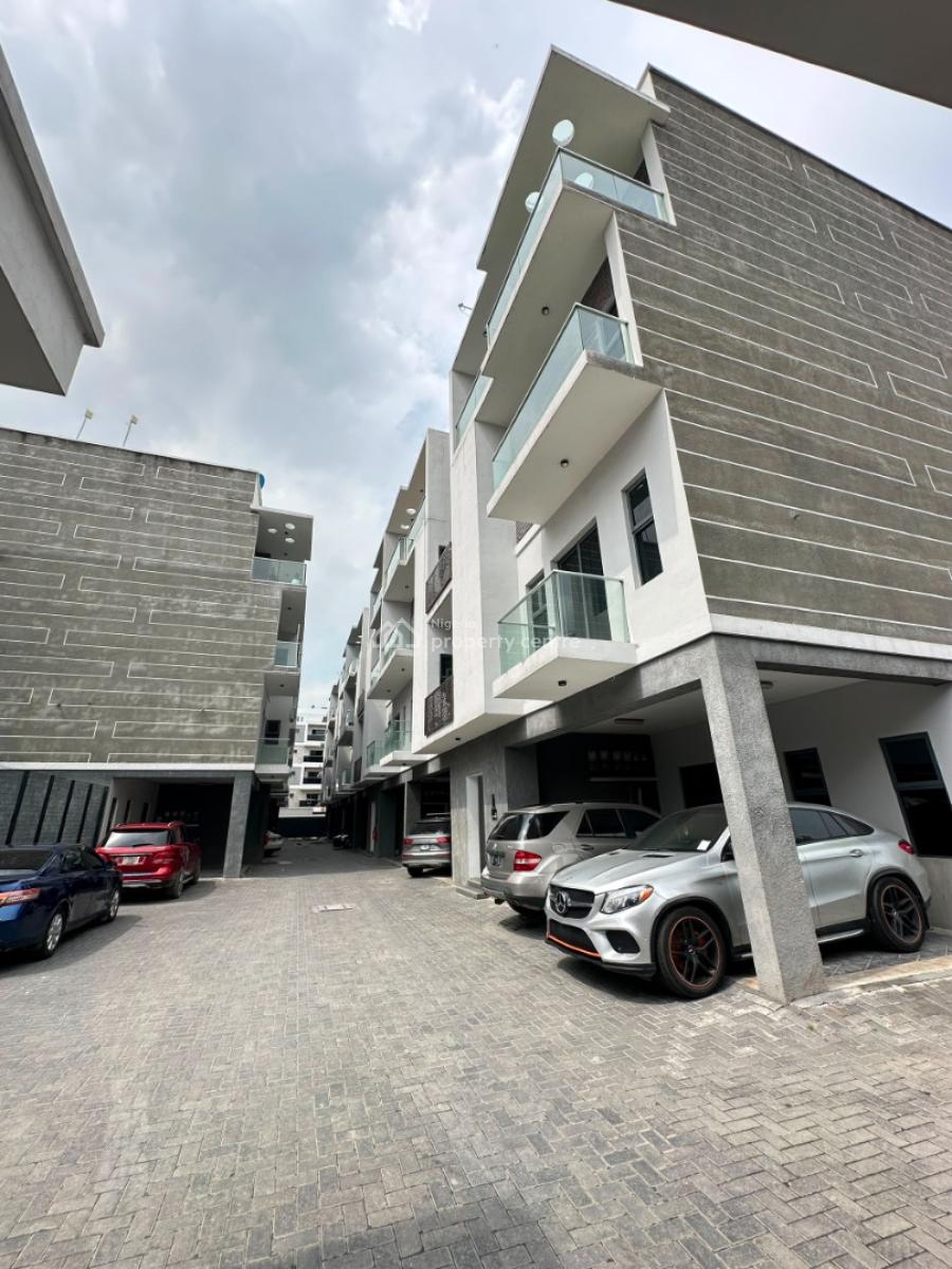 Fully Furnished Luxury 1-bedroom Apartment with Swimming Pool & Gym, Less Than 20 Minutes From Evercare Hospital, Lekki, Lekki Phase 1, Lekki, Lagos, Block of Flats for Sale