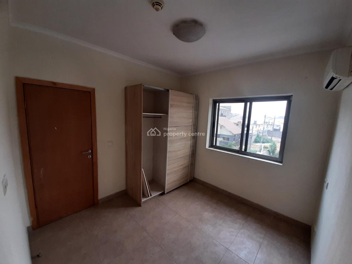 Serviced with 24/7 Power Supply 3 Bedroom Flat with an Enclosed/fitted, Oniru, Victoria Island (vi), Lagos, Flat / Apartment for Rent