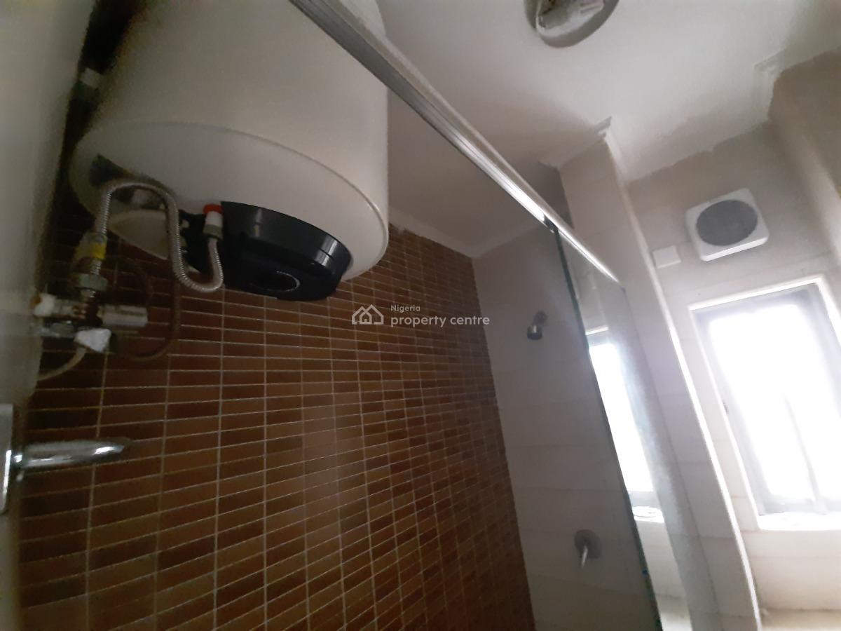 Serviced with 24/7 Power Supply 3 Bedroom Flat with an Enclosed/fitted, Oniru, Victoria Island (vi), Lagos, Flat / Apartment for Rent