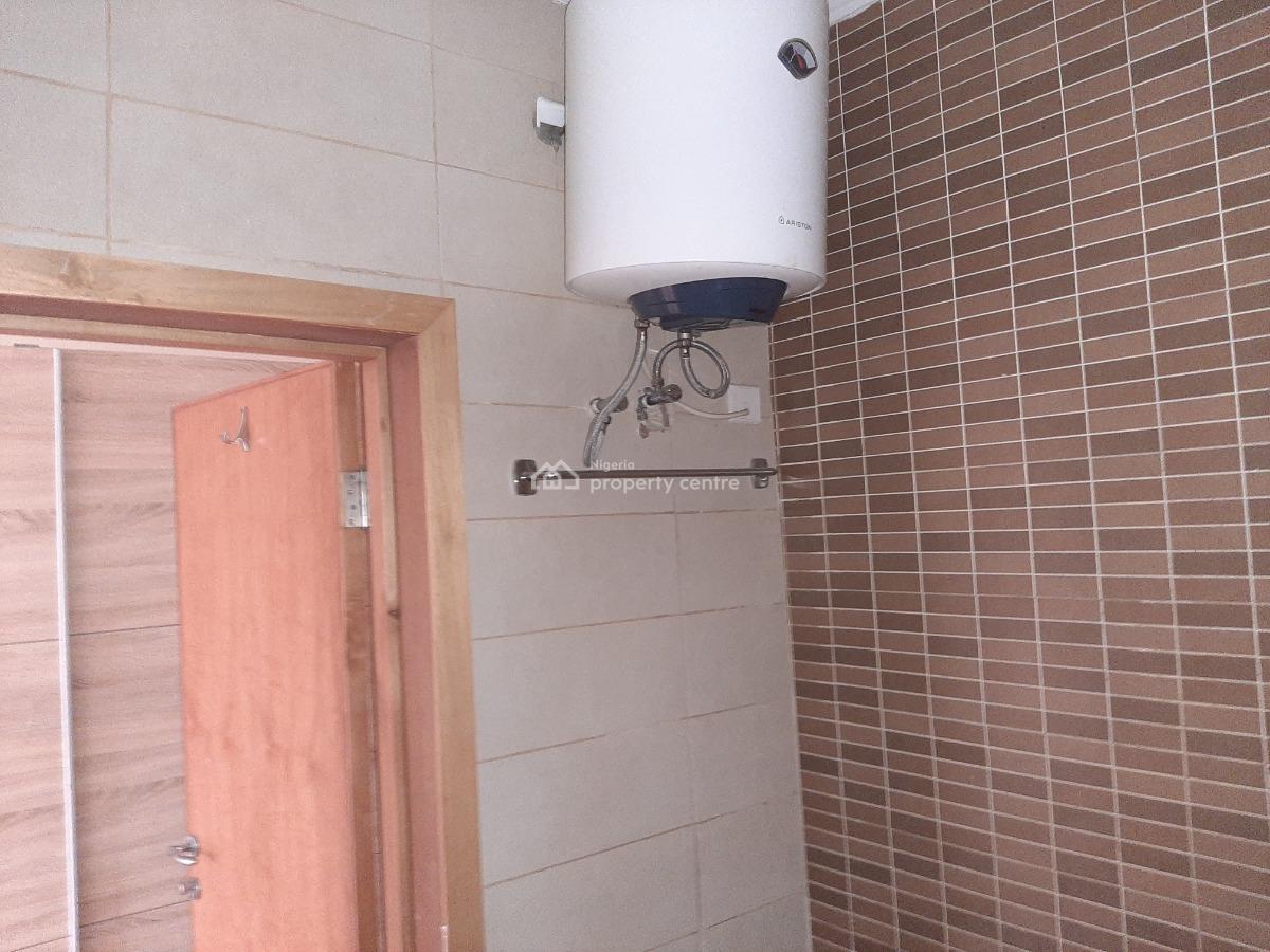 Serviced with 24/7 Power Supply 3 Bedroom Flat with an Enclosed/fitted, Oniru, Victoria Island (vi), Lagos, Flat / Apartment for Rent