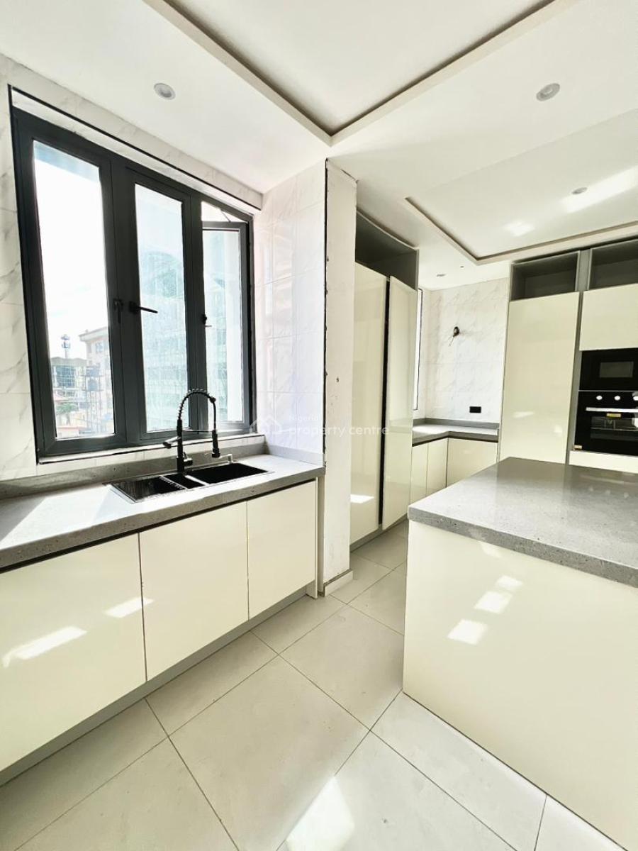 Newly Built 3 Bedroom Apartment with Pool &gym, Lekki Phase 1, Lekki, Lagos, House for Sale