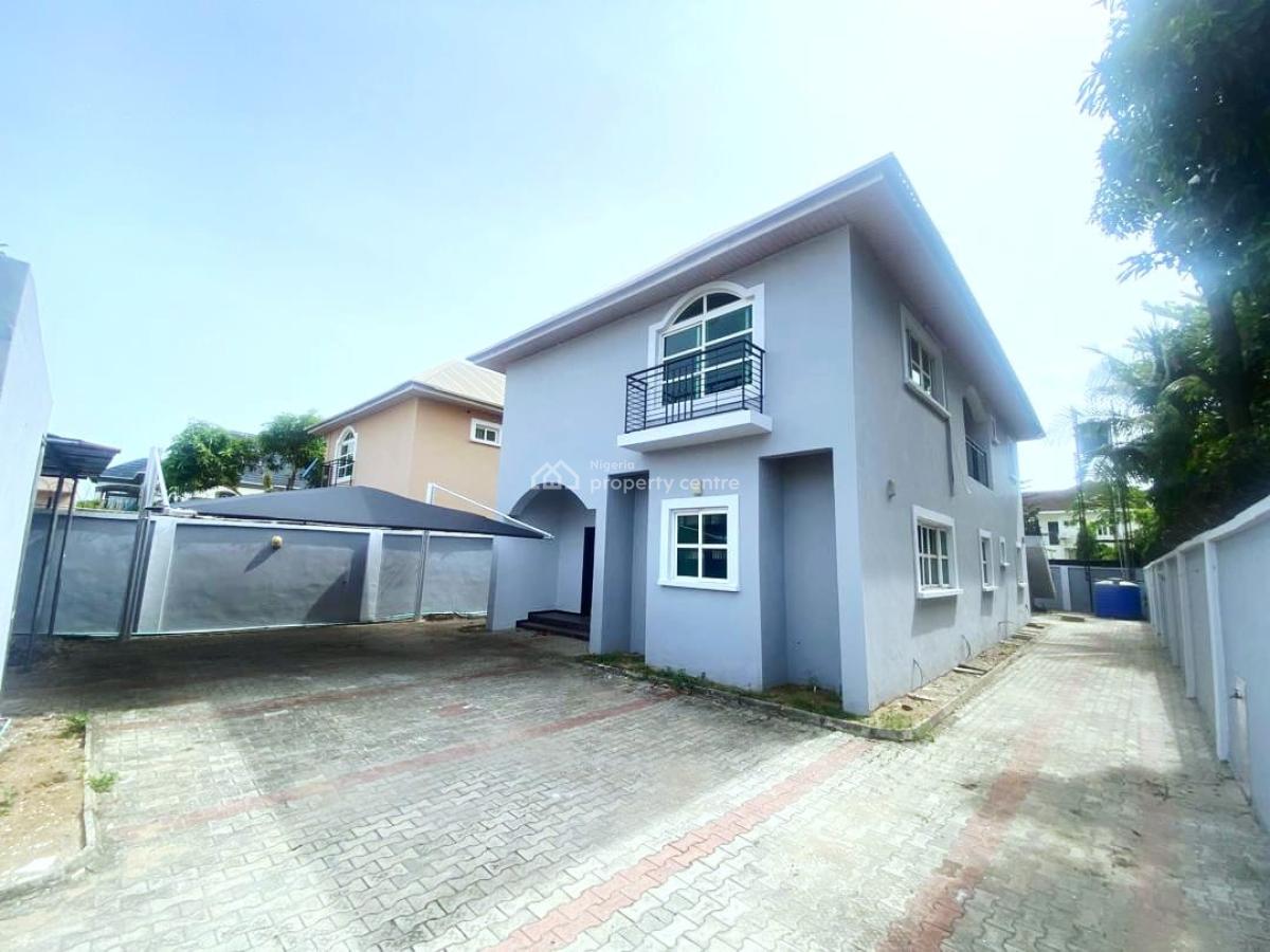 Massive 4 Bedroom Detached House with a 2 Room Bq, Lekki Phase 1, Lekki, Lagos, Detached Duplex for Rent