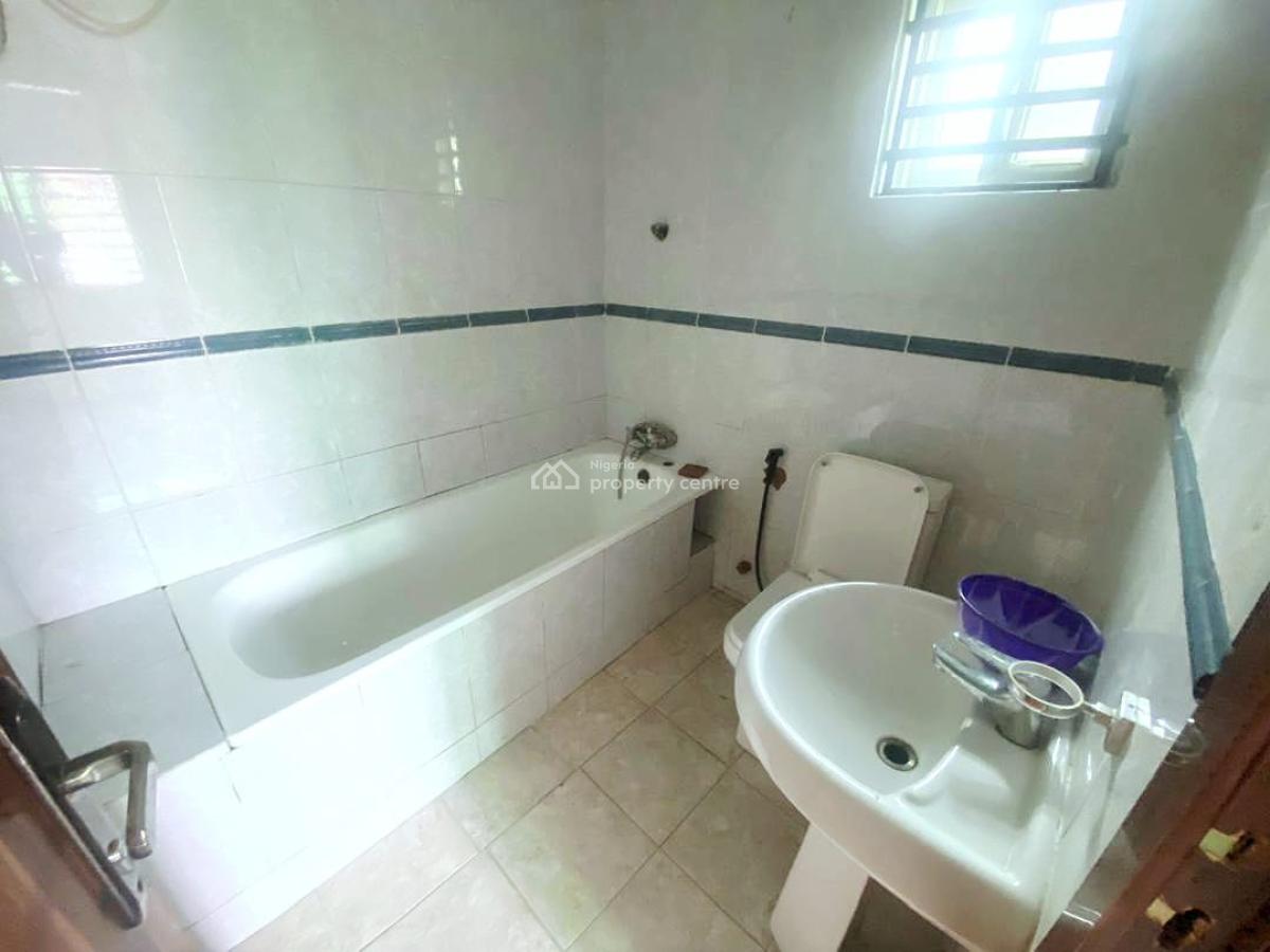 Massive 4 Bedroom Detached House with a 2 Room Bq, Lekki Phase 1, Lekki, Lagos, Detached Duplex for Rent