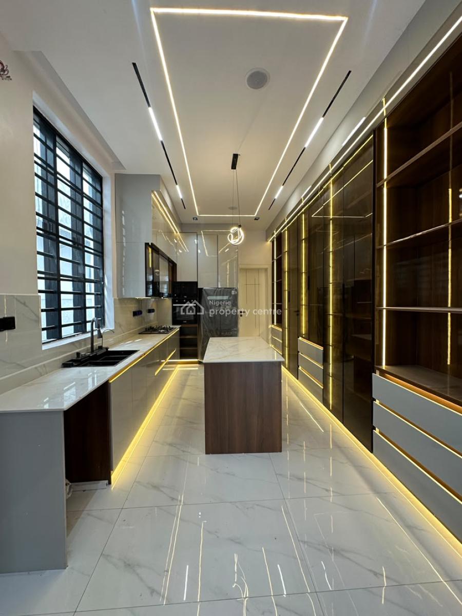Outstanding Spacious 5 Bedroom Duplex, Ikota, Lekki, Lagos, Detached Duplex for Sale