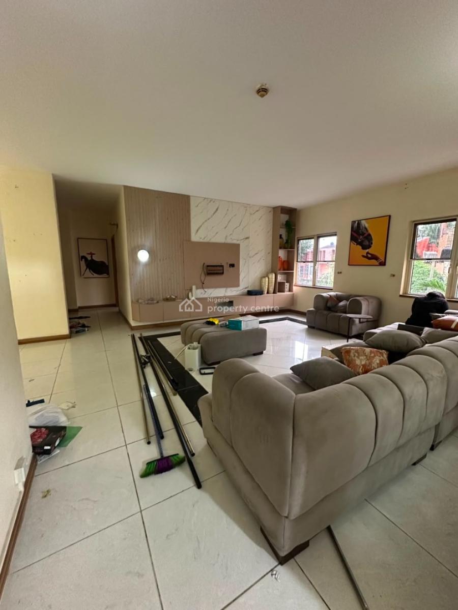 Spacious Well Maintained 4-bedroom Apartment on The First Floor, Ikoyi, Lagos, Flat / Apartment for Rent