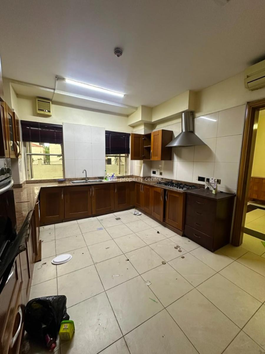 Spacious Well Maintained 4-bedroom Apartment on The First Floor, Ikoyi, Lagos, Flat / Apartment for Rent