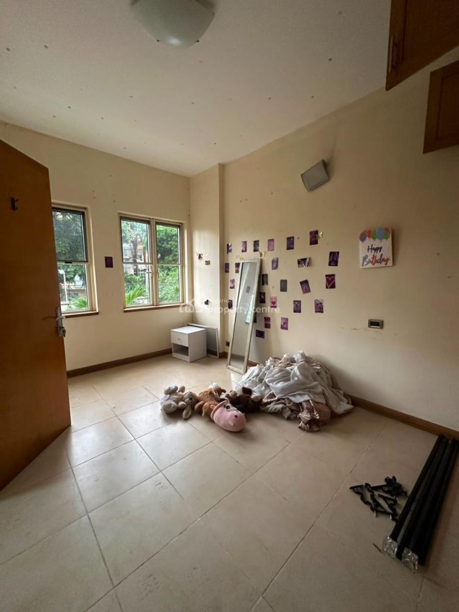Spacious Well Maintained 4-bedroom Apartment on The First Floor, Ikoyi, Lagos, Flat / Apartment for Rent