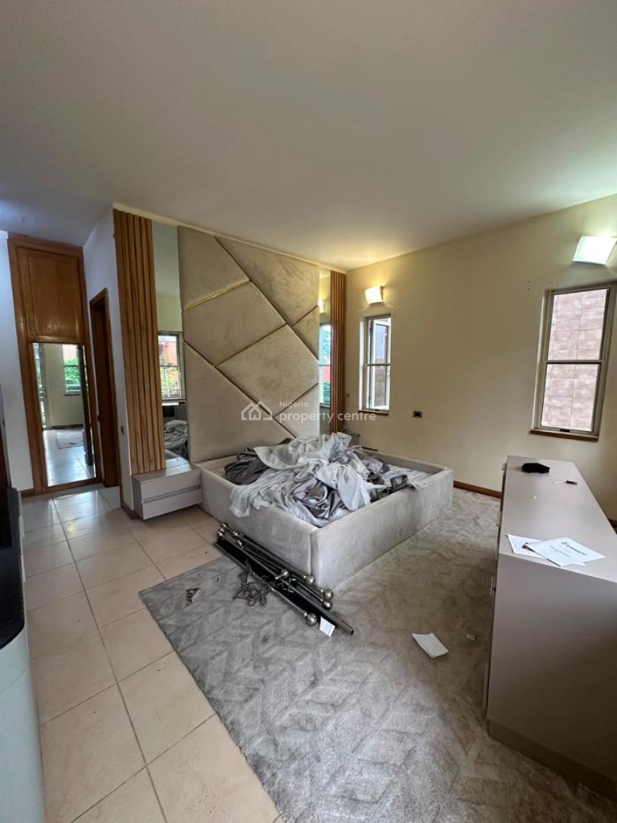 Spacious Well Maintained 4-bedroom Apartment on The First Floor, Ikoyi, Lagos, Flat / Apartment for Rent