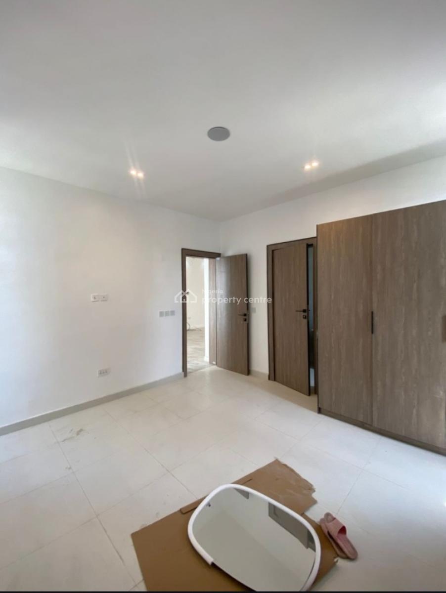 Tastefully Finished 2 Bedroom Apartment, Osapa, Lekki, Lagos, Block of Flats for Sale