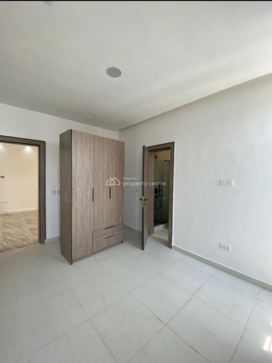 Tastefully Finished 2 Bedroom Apartment, Osapa, Lekki, Lagos, Block of Flats for Sale