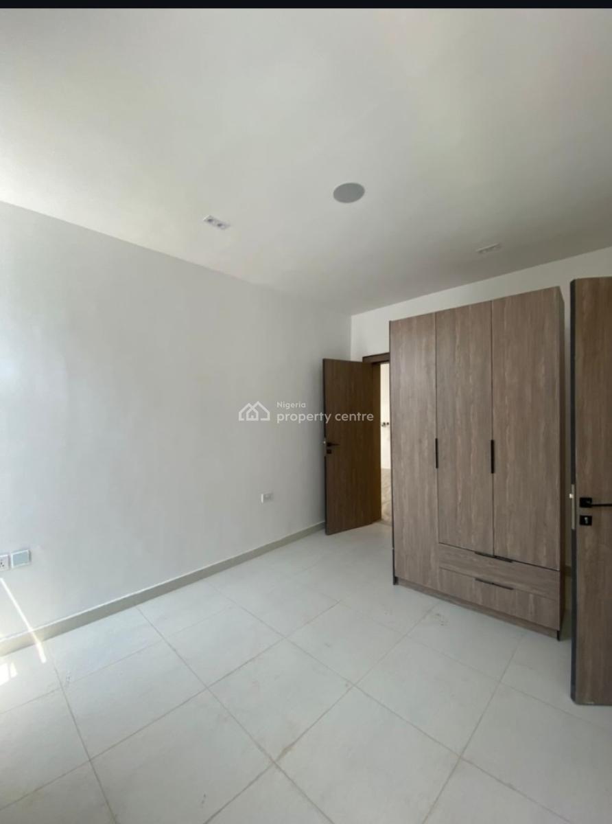 Tastefully Finished 2 Bedroom Apartment, Osapa, Lekki, Lagos, Block of Flats for Sale