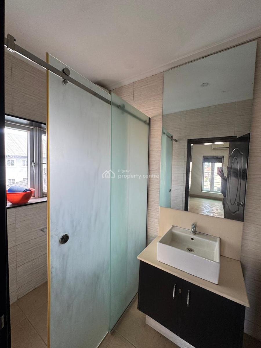 2-bedroom Penthouse in Lekki Phase 1, Lekki Phase 1, Lekki, Lagos, House for Sale