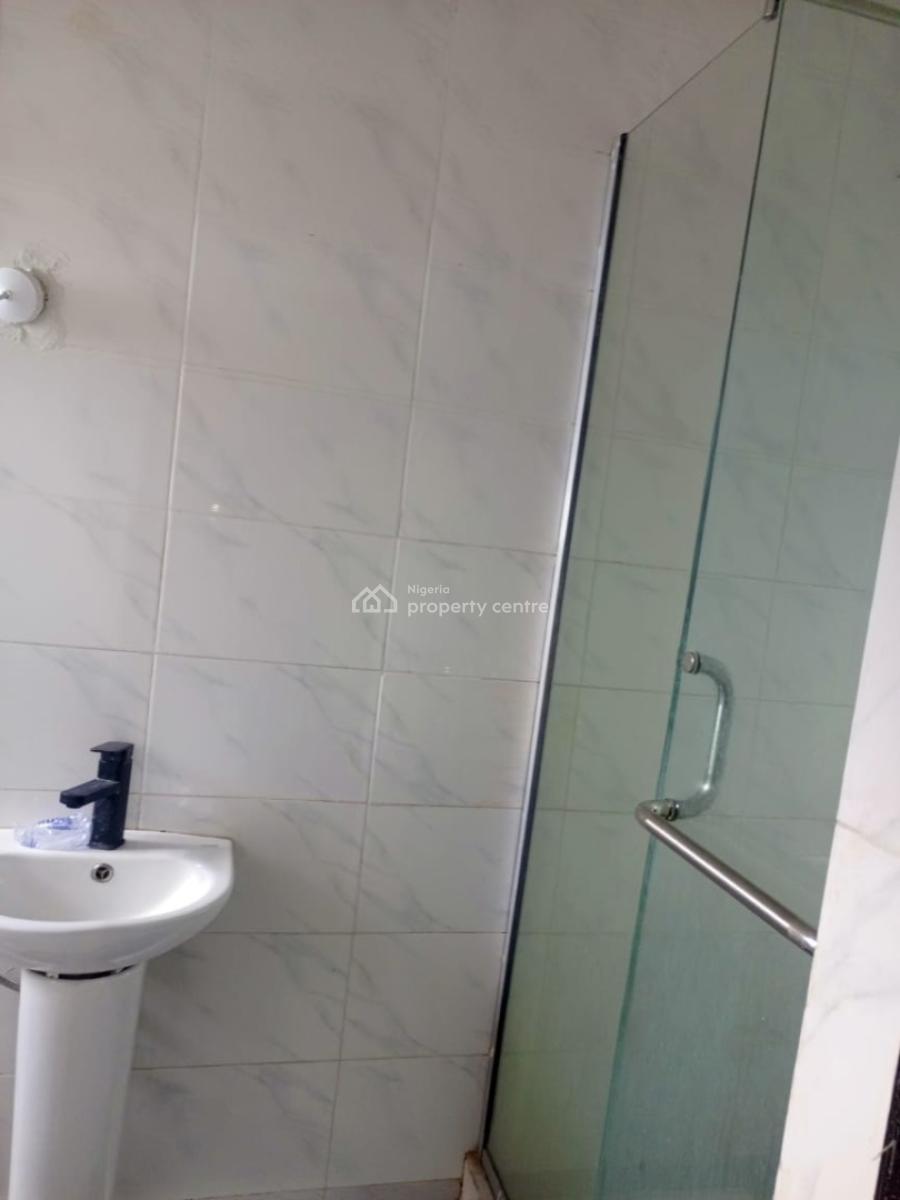 Spacious Three Bedroom Apartment (upstairs), Royal Palm Will Estate, Badore, Ajah, Lagos, Flat / Apartment for Rent