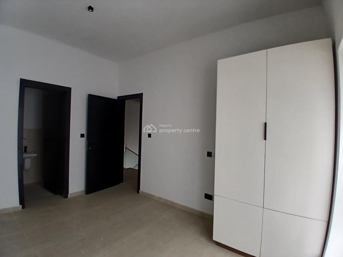 Luxury 3 Bedroom Apartment with Bq, Lekki, Lekki Phase 1, Lekki, Lagos, Flat / Apartment for Sale