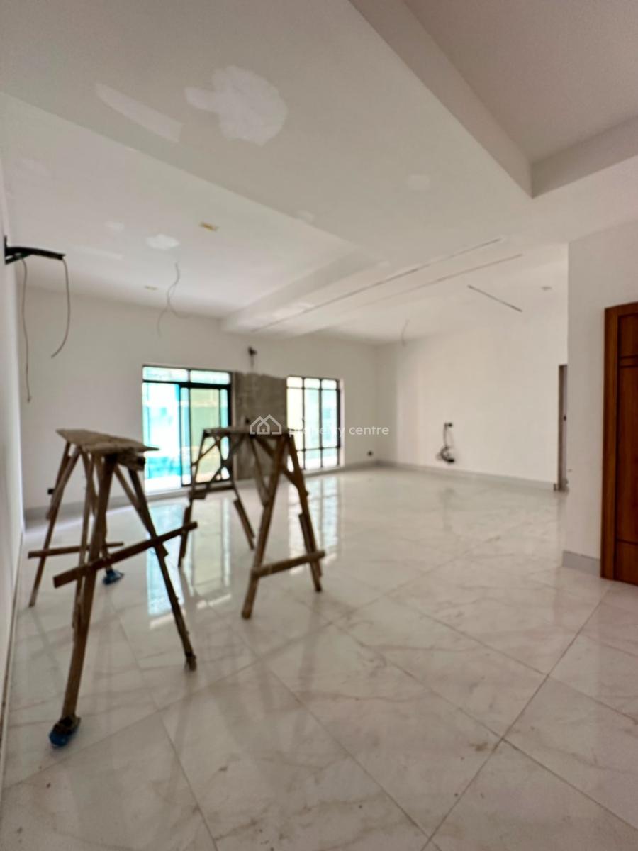 Uniquely-built Spacious Luxury 3 Bedroom Penthouse, Lekki Phase 1, Lekki, Lagos, Flat / Apartment for Sale