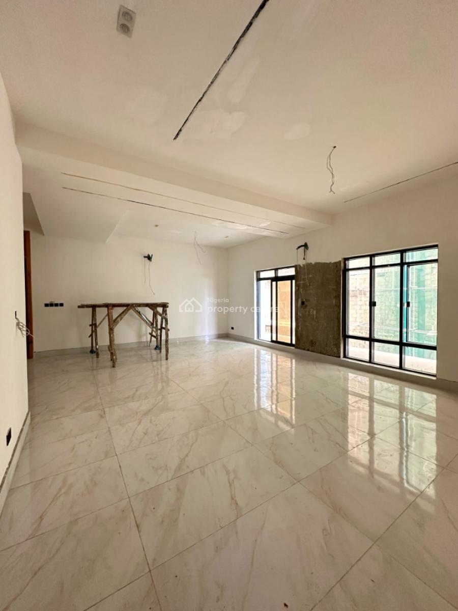 Uniquely-built Spacious Luxury 3 Bedroom Penthouse, Lekki Phase 1, Lekki, Lagos, Flat / Apartment for Sale