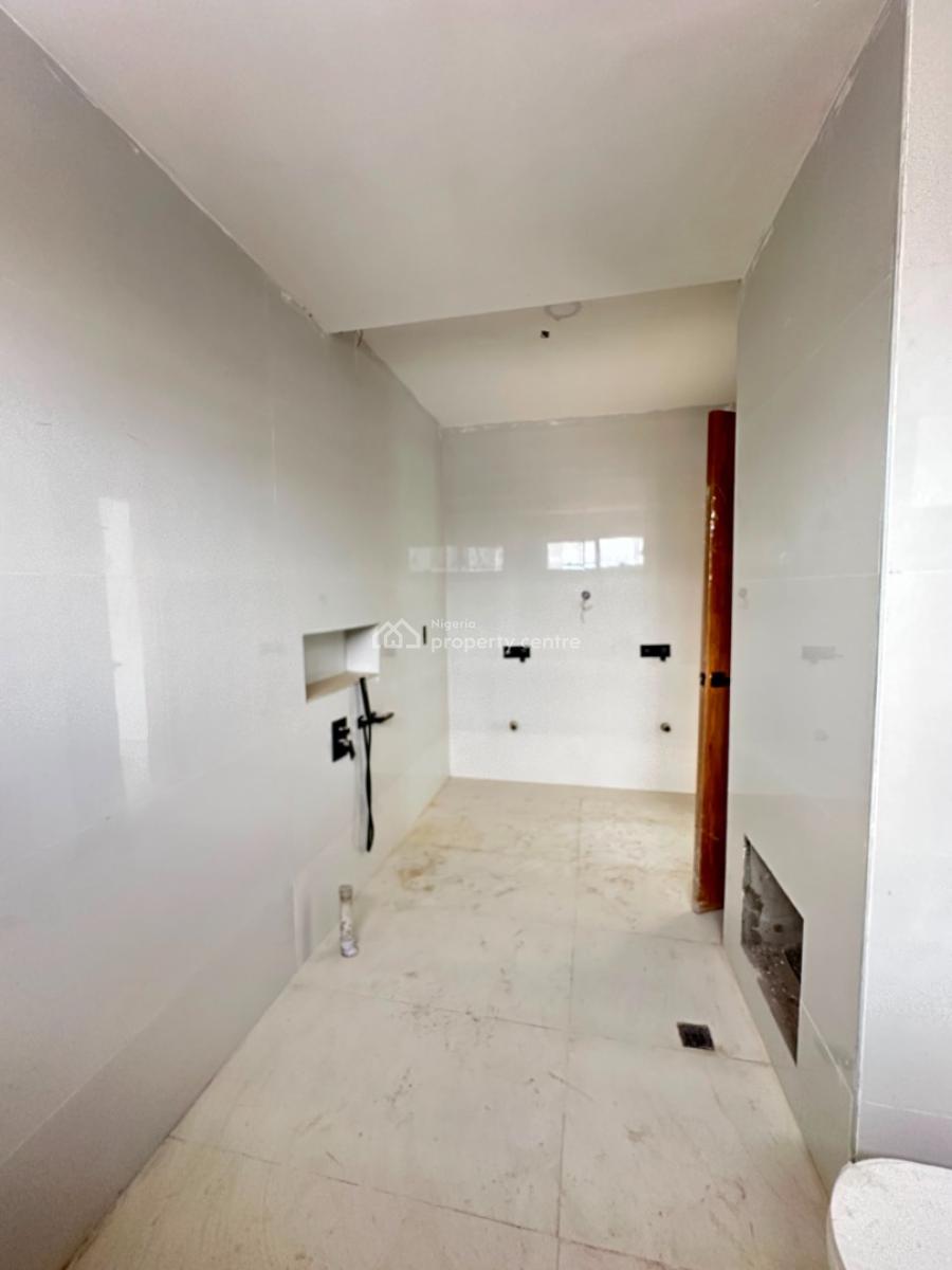 Uniquely-built Spacious Luxury 3 Bedroom Penthouse, Lekki Phase 1, Lekki, Lagos, Flat / Apartment for Sale