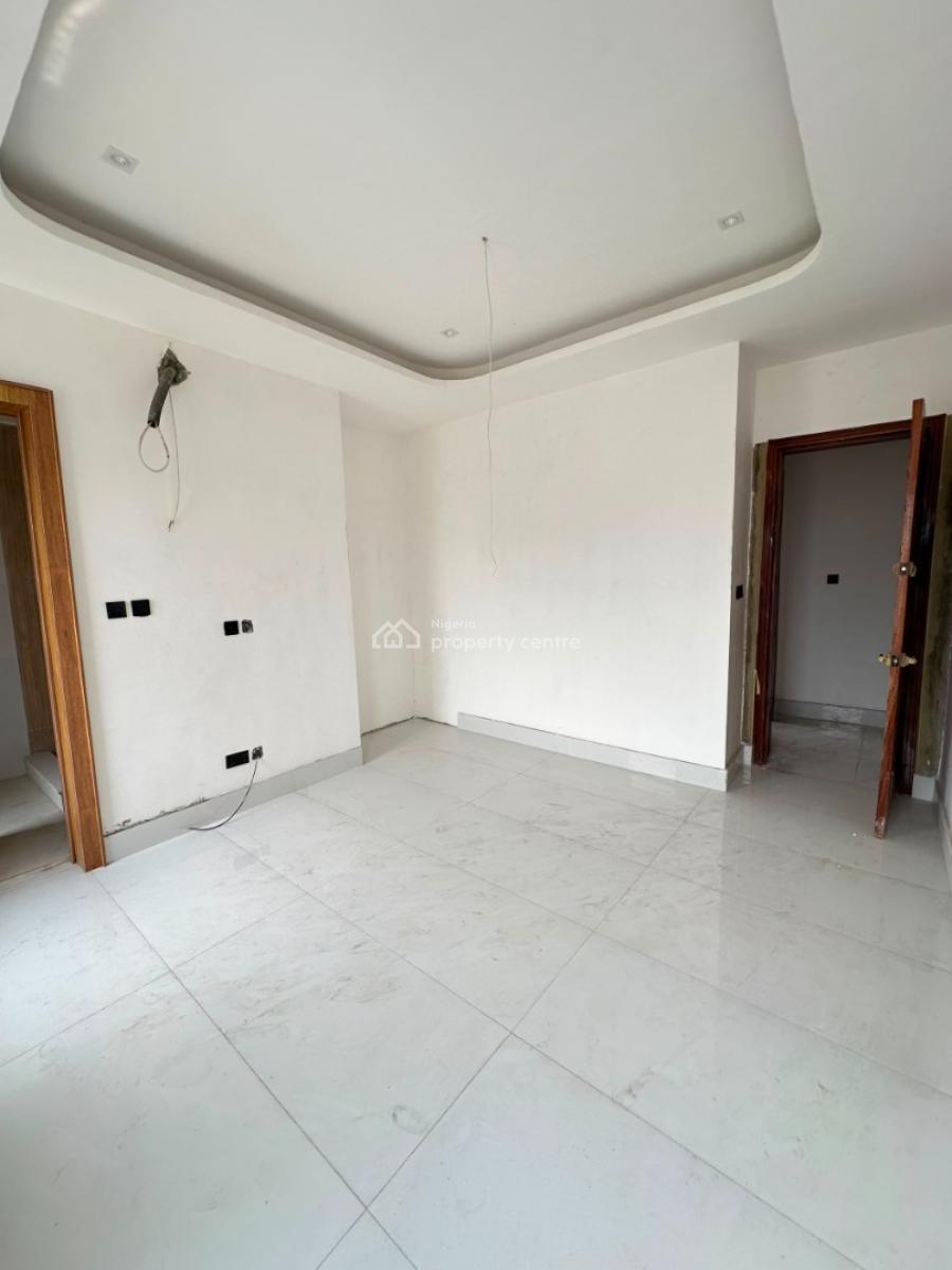 Uniquely-built Spacious Luxury 3 Bedroom Penthouse, Lekki Phase 1, Lekki, Lagos, Flat / Apartment for Sale