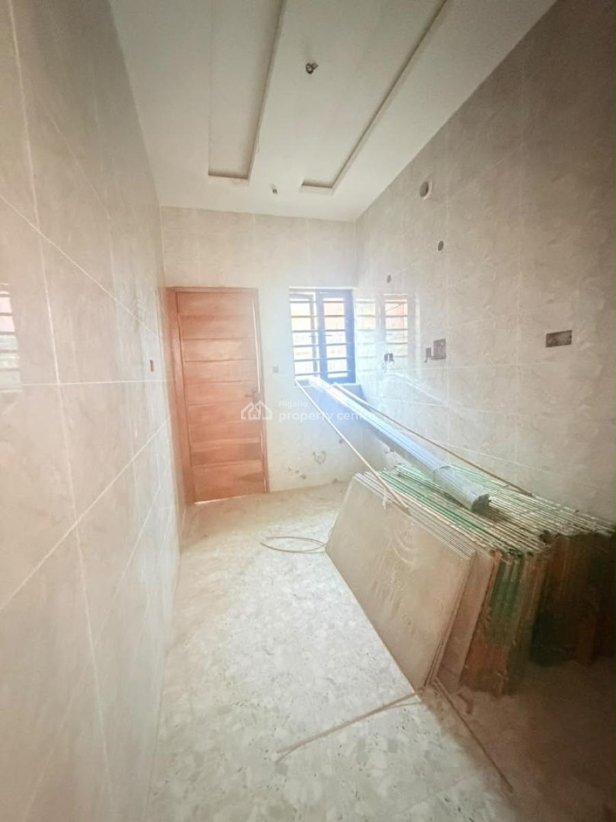 3 Bedroom Apartment, Oko-oba, Agege, Lagos, Flat / Apartment for Sale