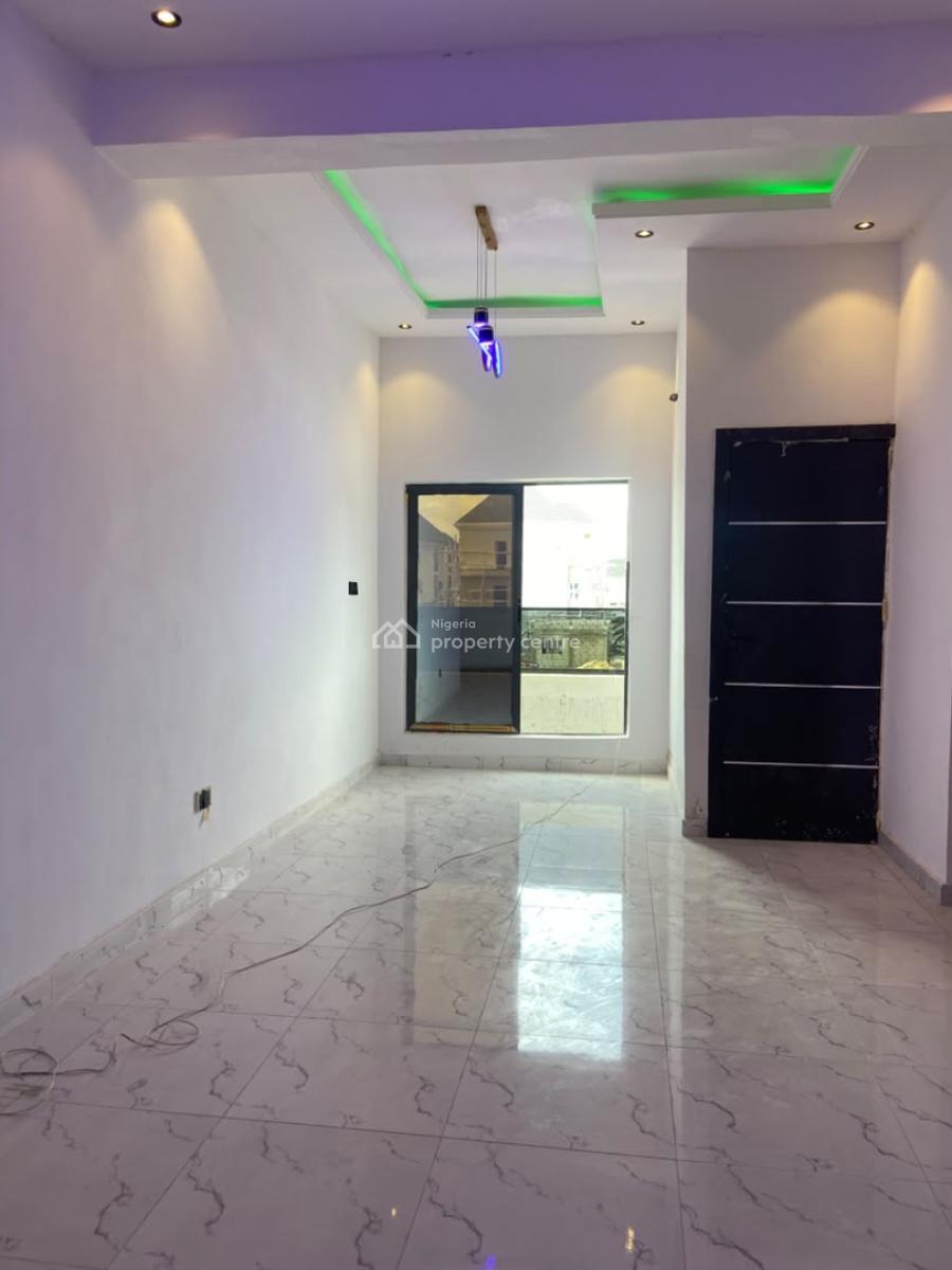 2 Bedroom Apartment with Swimming Pool &gym, Lekki, Ajah, Lagos, Flat / Apartment for Sale