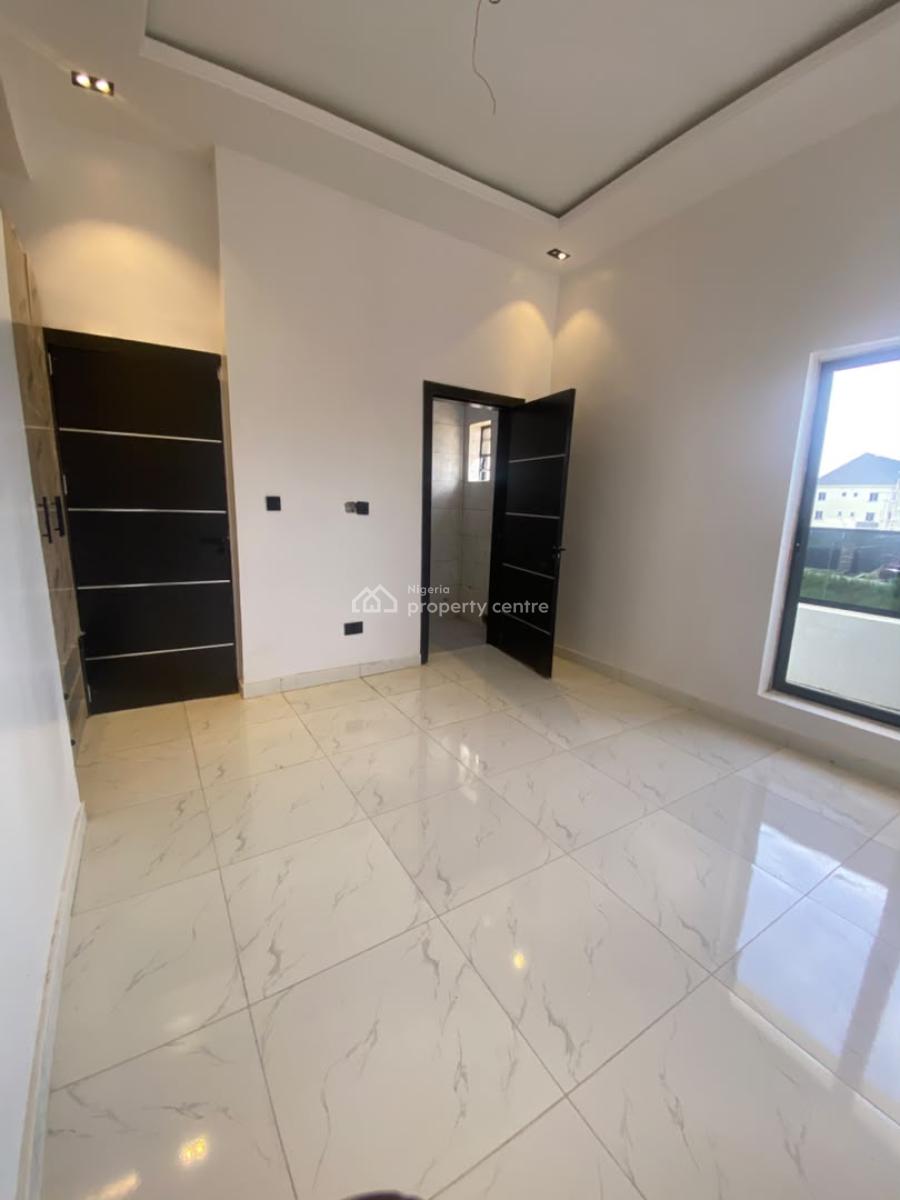 2 Bedroom Apartment with Swimming Pool &gym, Lekki, Ajah, Lagos, Flat / Apartment for Sale