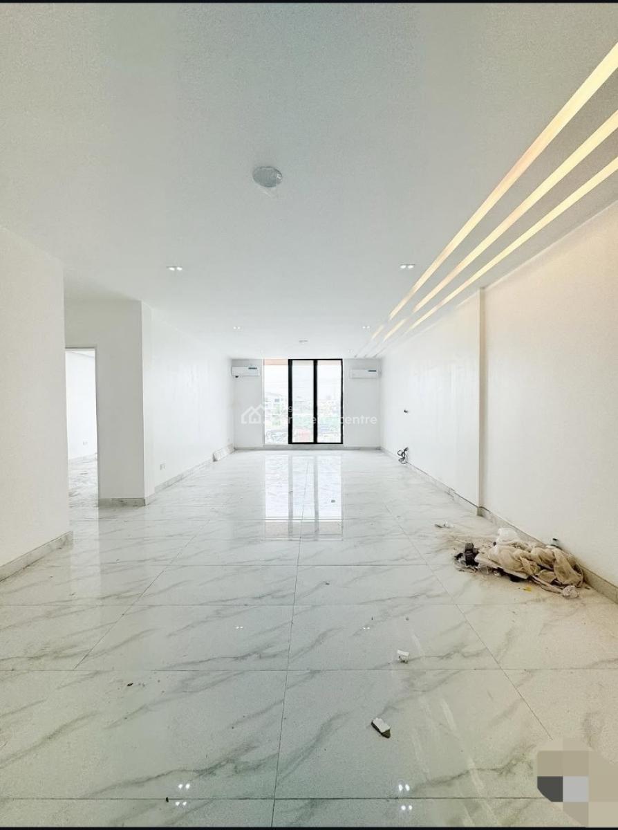 2 Bedroom Apartment with Pool and Gym, Lekki Phase 1, Lekki, Lagos, Block of Flats for Sale