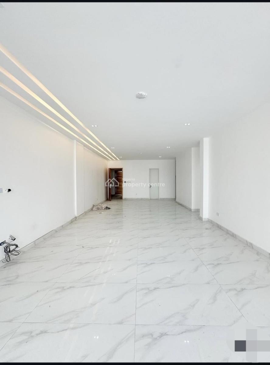2 Bedroom Apartment with Pool and Gym, Lekki Phase 1, Lekki, Lagos, Block of Flats for Sale