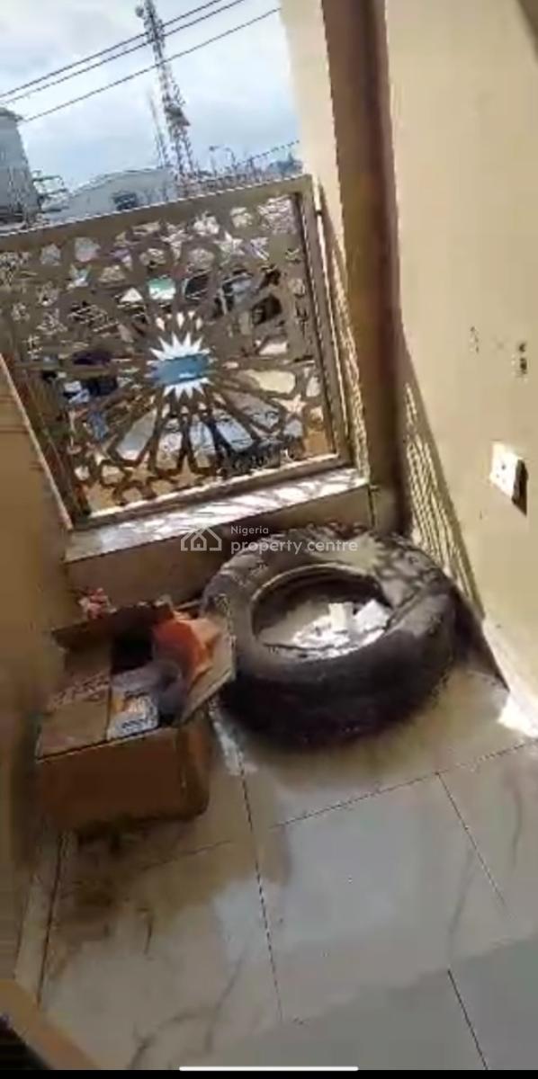 Mini Flat / Apartment, Oyadiran Estate, Sabo, Yaba, Lagos, Mini Flat (room and Parlour) for Rent