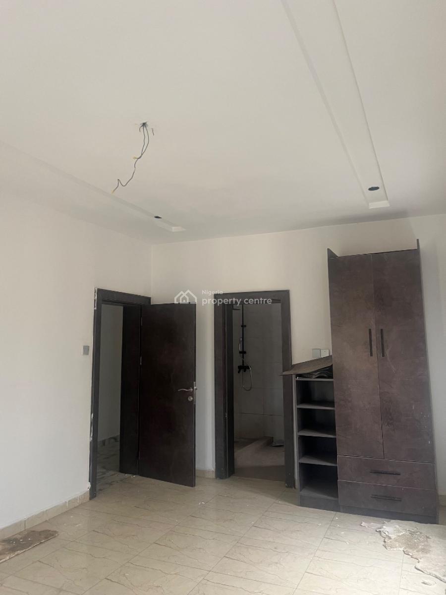 Luxury 3 Bedroom Apartment with a Room Boys Quarter, By Nava Quarter, Jahi, Abuja, Flat / Apartment for Rent