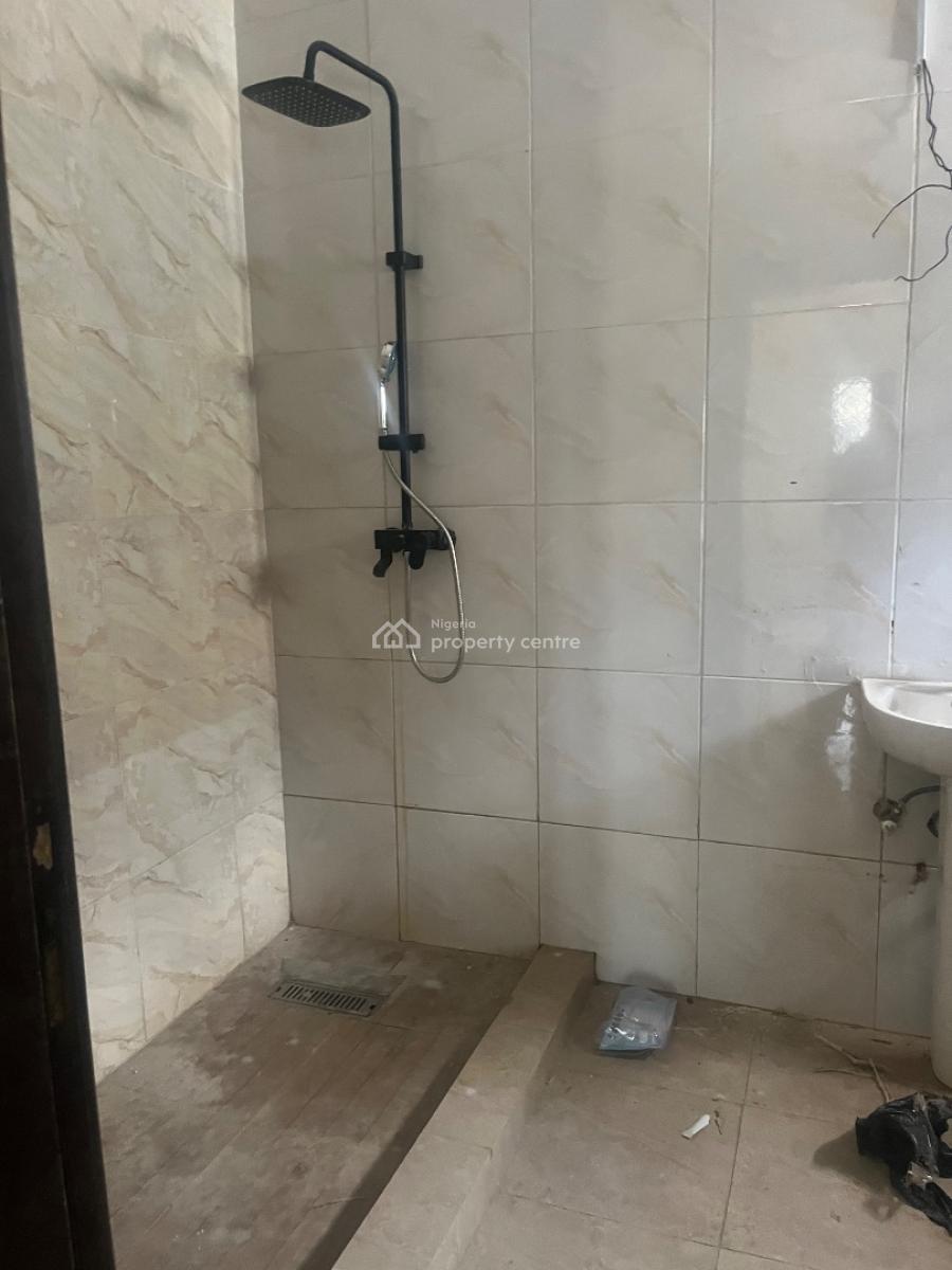 Luxury 3 Bedroom Apartment with a Room Boys Quarter, By Nava Quarter, Jahi, Abuja, Flat / Apartment for Rent