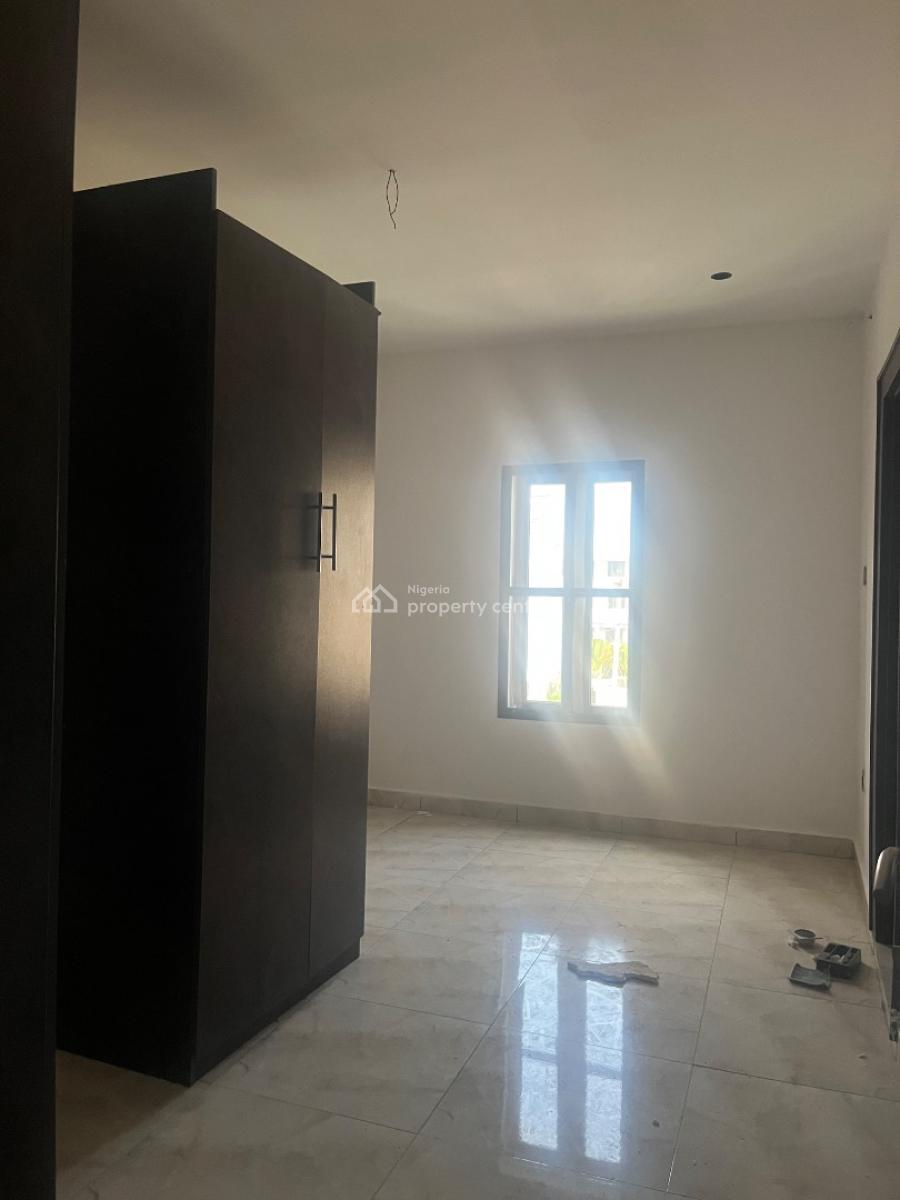 Luxury 3 Bedroom Apartment with a Room Boys Quarter, By Nava Quarter, Jahi, Abuja, Flat / Apartment for Rent