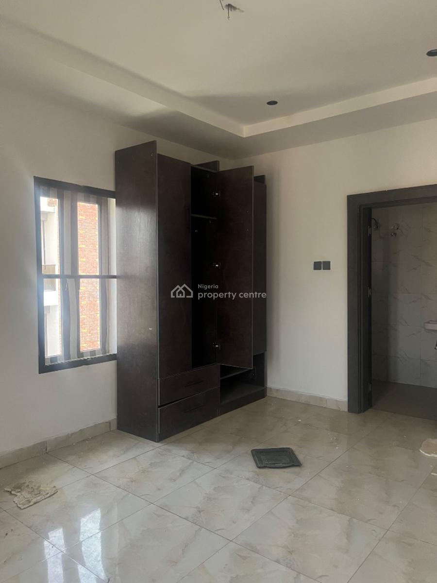 Luxury 3 Bedroom Apartment with a Room Boys Quarter, By Nava Quarter, Jahi, Abuja, Flat / Apartment for Rent