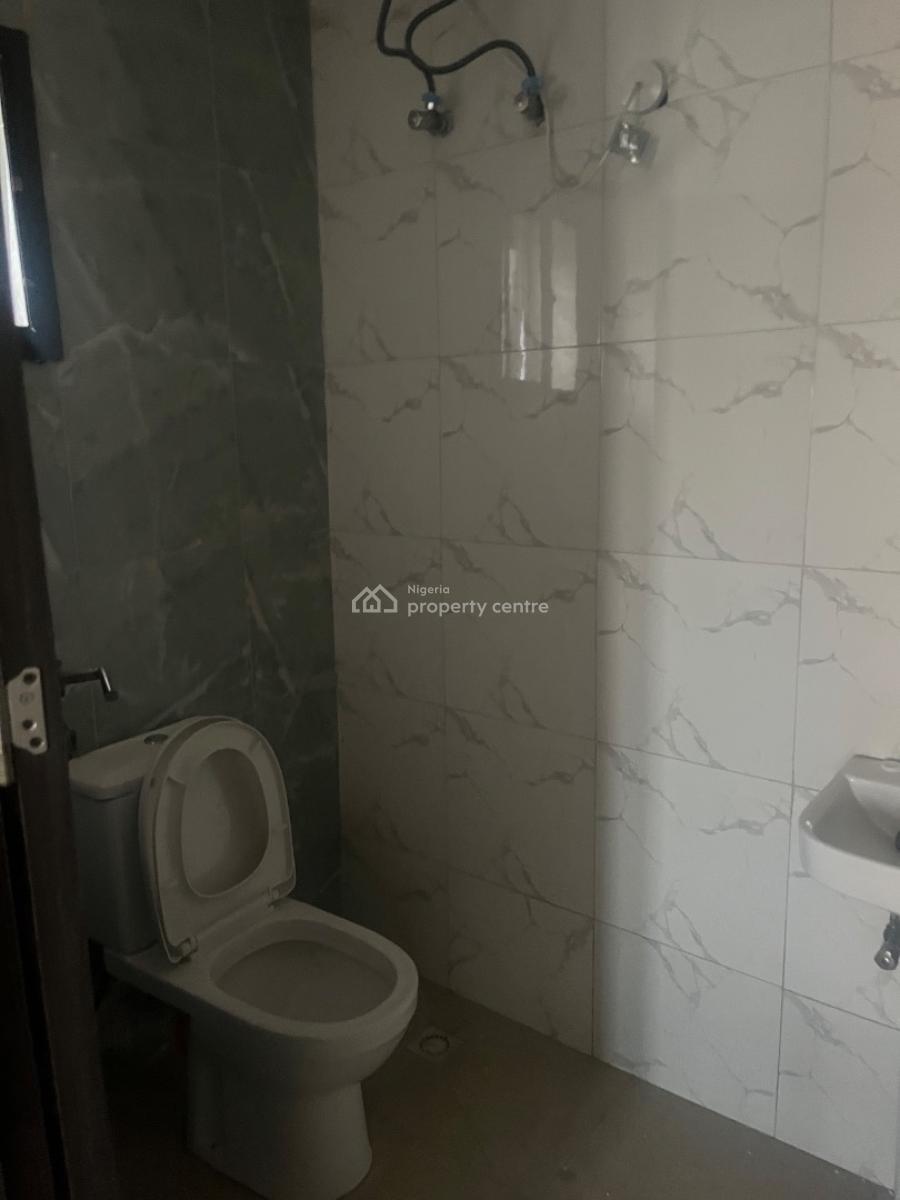 Luxury 3 Bedroom Apartment with a Room Boys Quarter, By Nava Quarter, Jahi, Abuja, Flat / Apartment for Rent