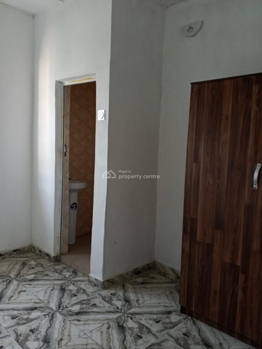 2 Bedrooms, New Built, Owode Area of Owode Onirin, Irawo, Kosofe, Lagos, Flat / Apartment for Rent
