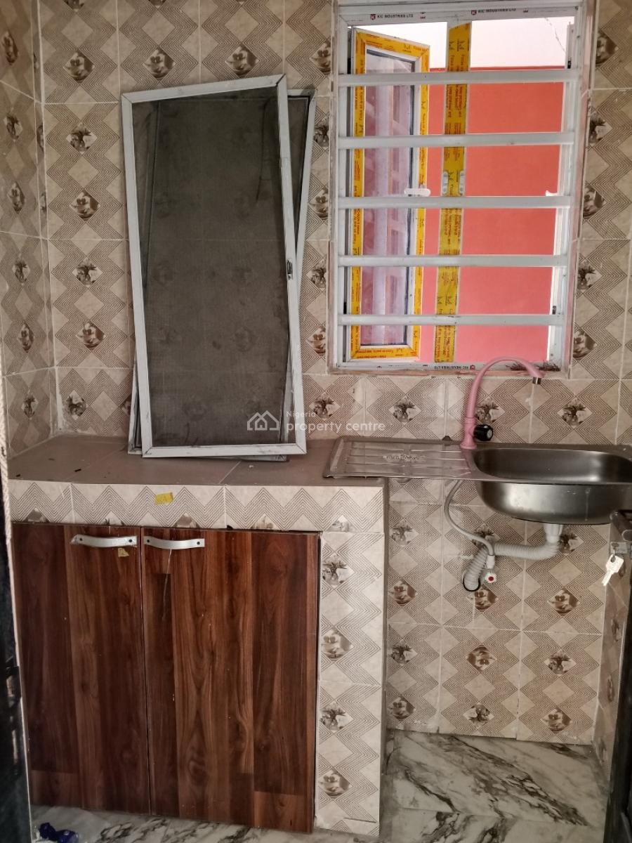2 Bedrooms, New Built, Owode Area of Owode Onirin, Irawo, Kosofe, Lagos, Flat / Apartment for Rent