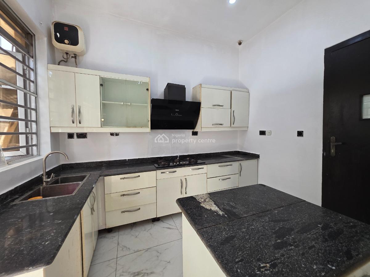 4 Bedroom Semi-detached Duplex with Bq, Chevron, Lekki, Lagos, Semi-detached Duplex for Rent