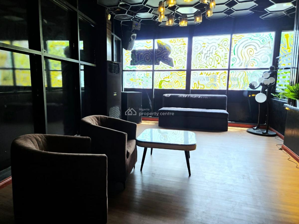 Commercial 7 Bedroom Property, Victoria Island (vi), Lagos, Restaurant / Bar for Rent