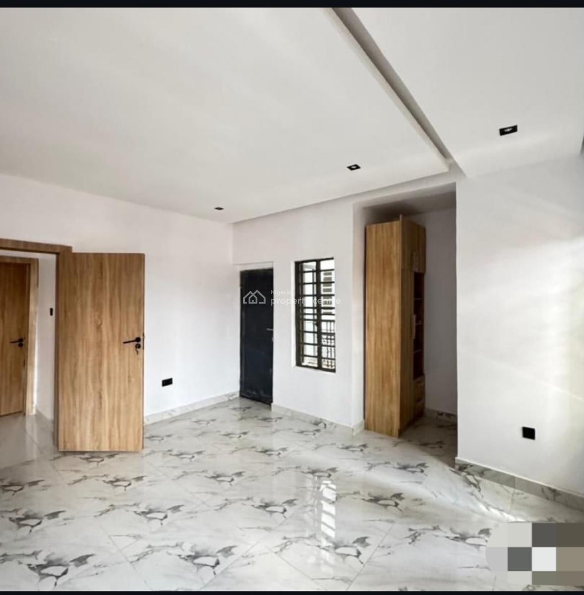 Luxuriously Built 3 Bedroom Apartment, Yaba, Lagos, Block of Flats for Sale