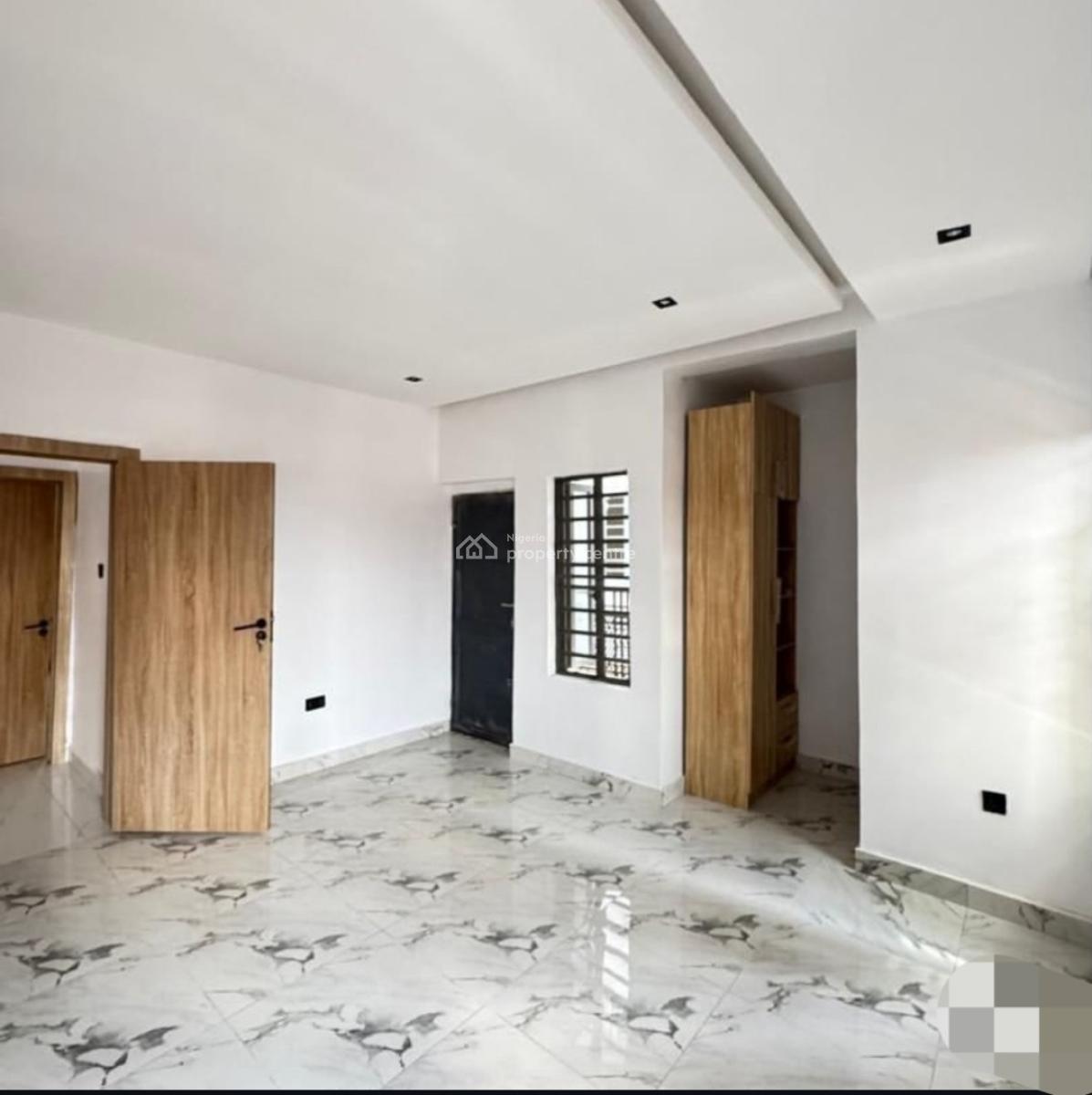 Luxuriously Built 3 Bedroom Apartment, Yaba, Lagos, Block of Flats for Sale