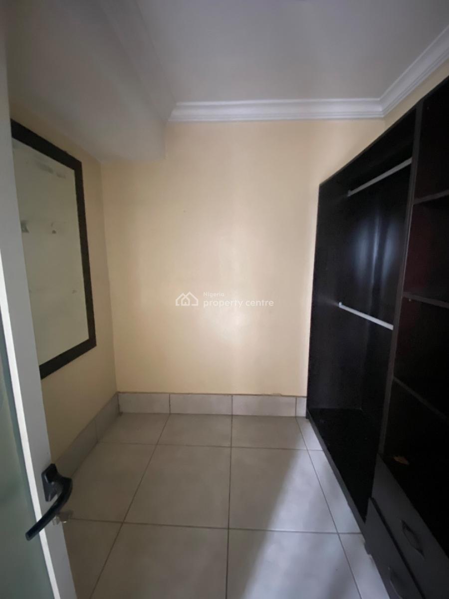Great Investment Opportunity of 4 Storey-building Hotel on Expressway, Abijo, Ajah, Lagos, Hotel / Guest House for Sale