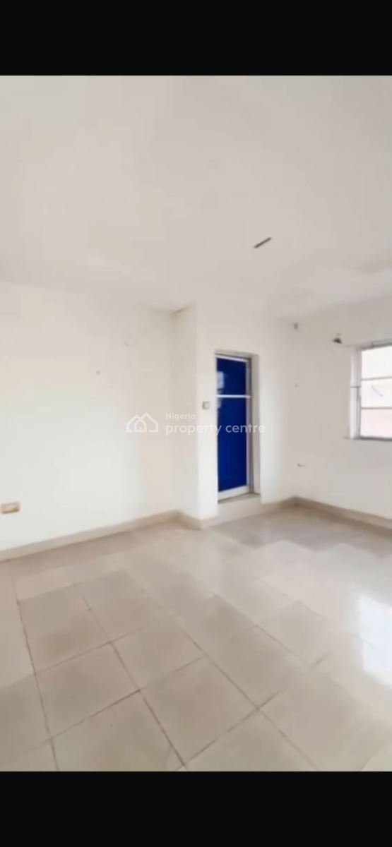 Standard 2 Bedroom Apartment, Shomolu, Lagos, Flat / Apartment for Rent