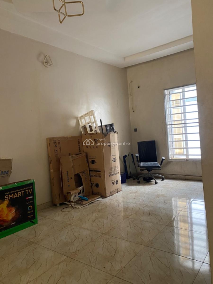 15sqmts Space, Chevy View Estate, on Chevron Drive, Lekki Lagos, Lekki, Lagos, Warehouse for Rent